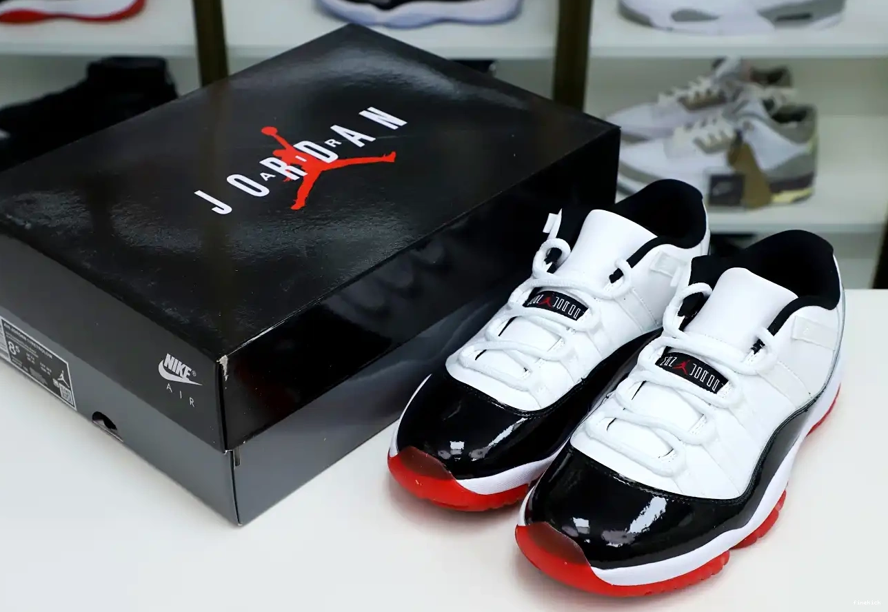 JORDAN 11 LOW AIR WHITE BRED 0505